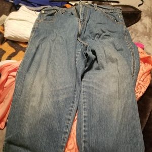 Levi's capris